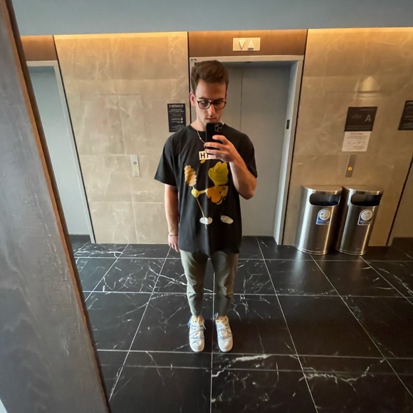 Meet your Posher, Zach - Picture 1 of 16